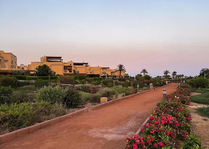 Relaxing 3br Walk To The At Einbay * Ain Sukhna